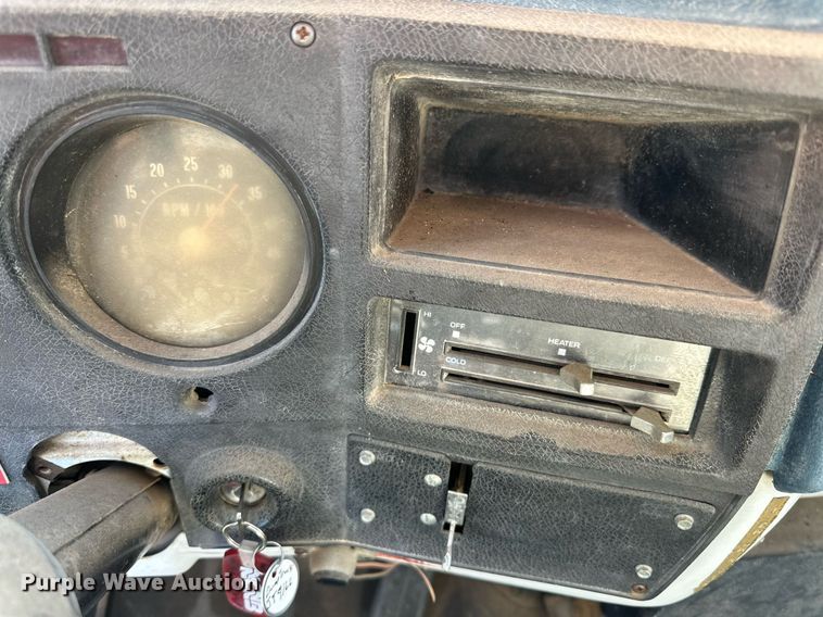 image for item JT9166 1980 Chevrolet dump truck