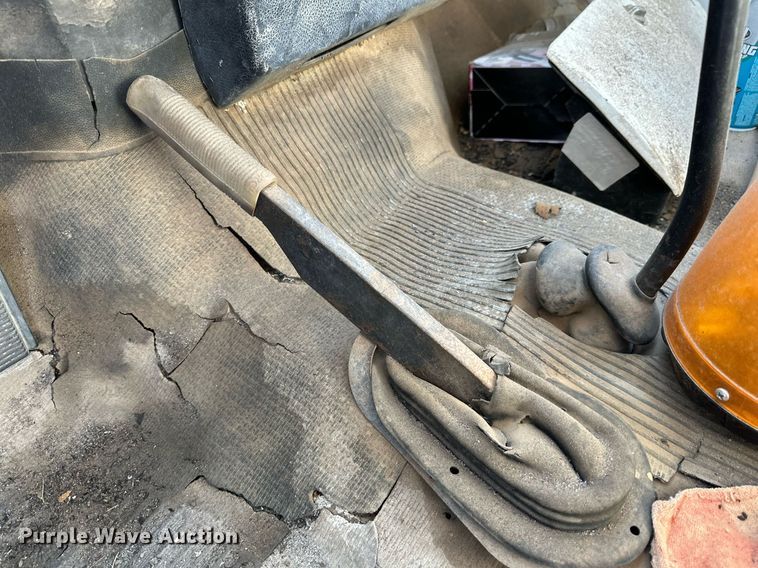 image for item JT9166 1980 Chevrolet dump truck