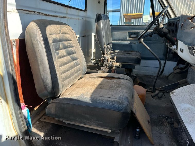 image for item JT9166 1980 Chevrolet dump truck