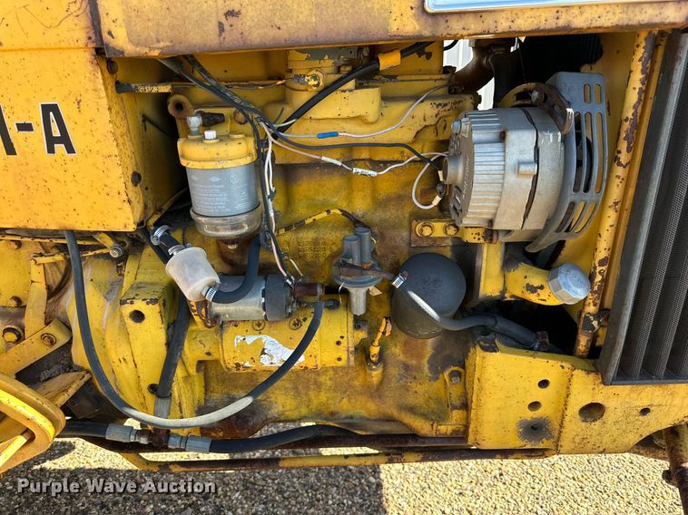 image for item JT9167 1975 John Deere 301-A tractor