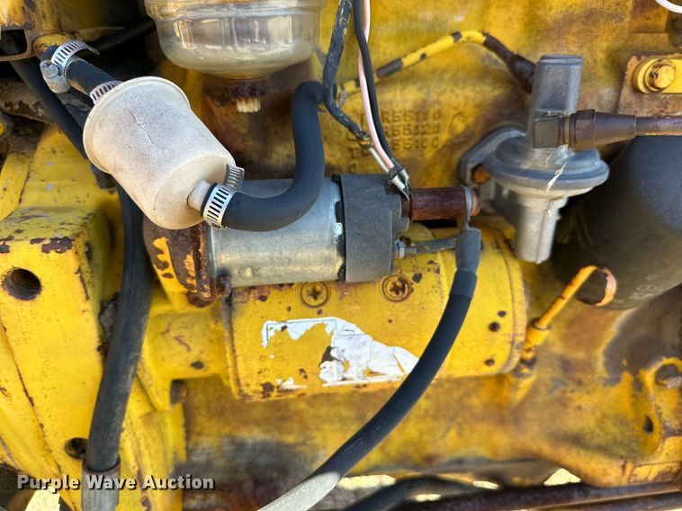 image for item JT9167 1975 John Deere 301-A tractor