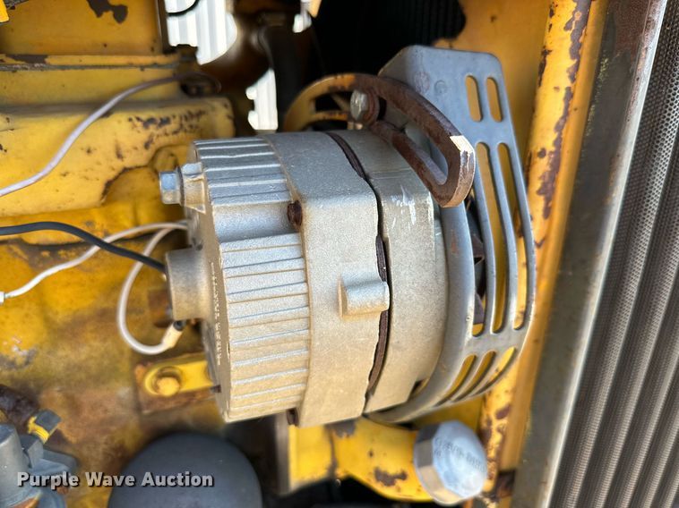 image for item JT9167 1975 John Deere 301-A tractor