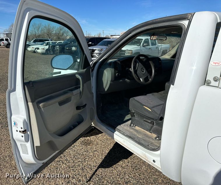 image for item JT9168 2011 Chevrolet Silverado 1500 pickup truck