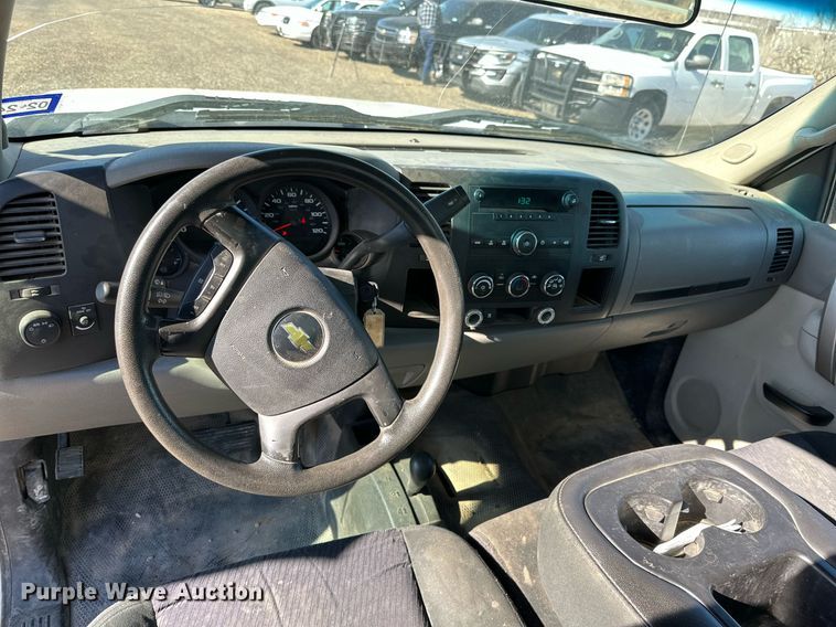 image for item JT9168 2011 Chevrolet Silverado 1500 pickup truck