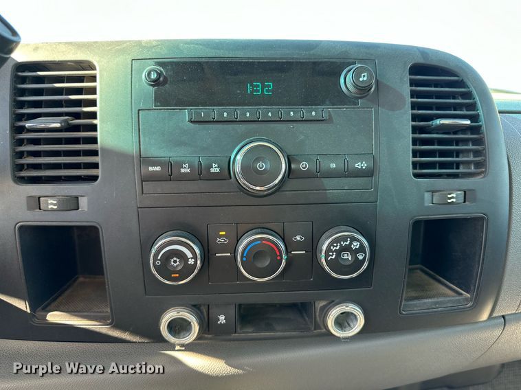 image for item JT9168 2011 Chevrolet Silverado 1500 pickup truck