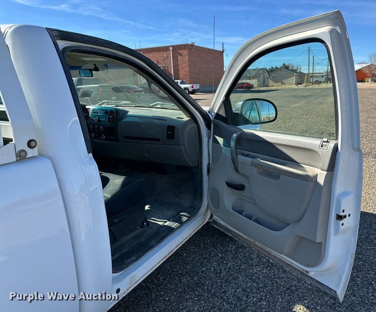 image for item JT9168 2011 Chevrolet Silverado 1500 pickup truck