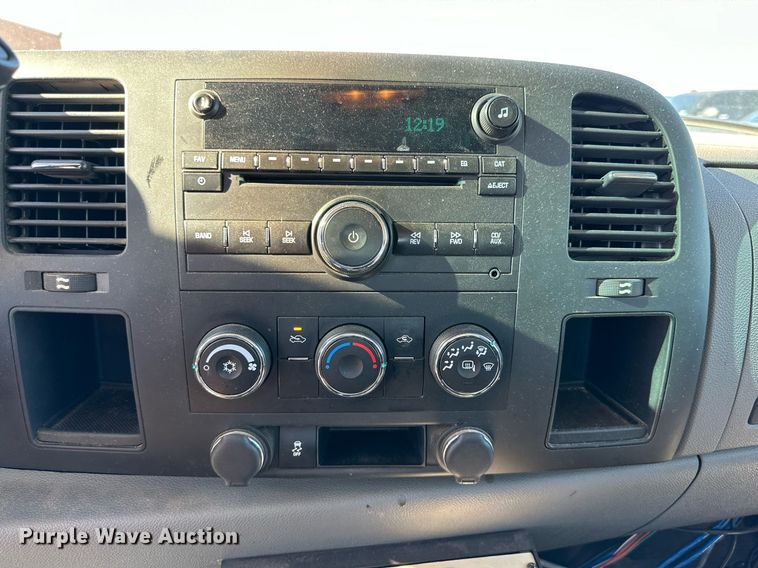 image for item JT9169 2012 Chevrolet Silverado 1500 Crew Cab pickup truck