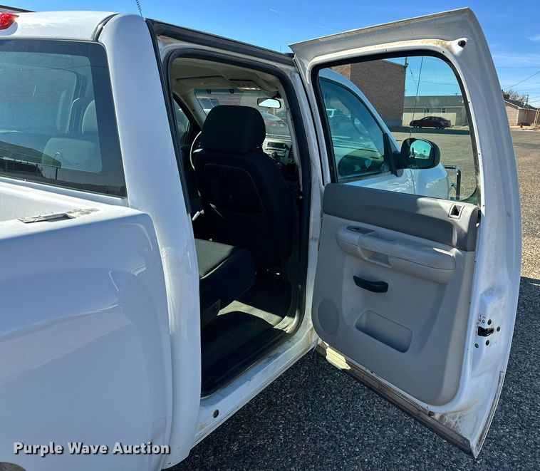 image for item JT9169 2012 Chevrolet Silverado 1500 Crew Cab pickup truck