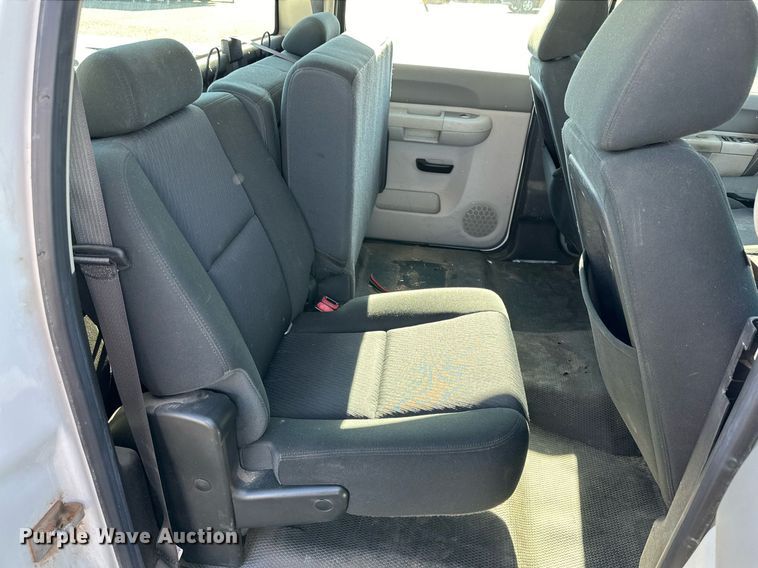 image for item JT9169 2012 Chevrolet Silverado 1500 Crew Cab pickup truck