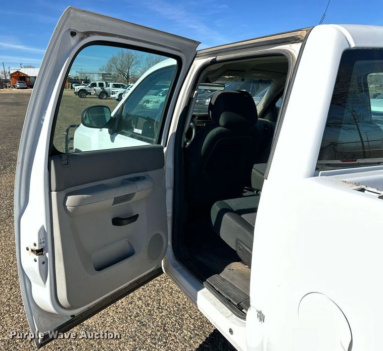 image for item JT9169 2012 Chevrolet Silverado 1500 Crew Cab pickup truck