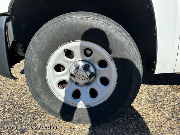 image for item JT9169 2012 Chevrolet Silverado 1500 Crew Cab pickup truck