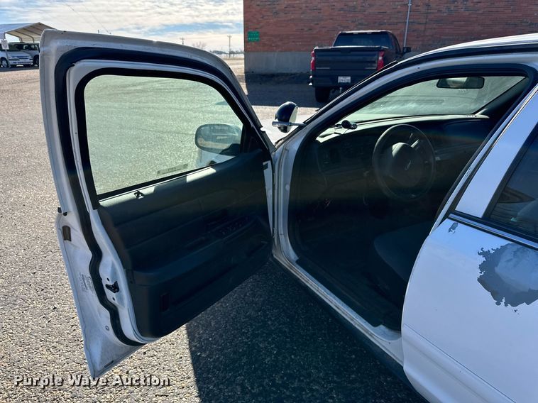 image for item JT9173 2007 Ford Crown Victoria Police Interceptor  