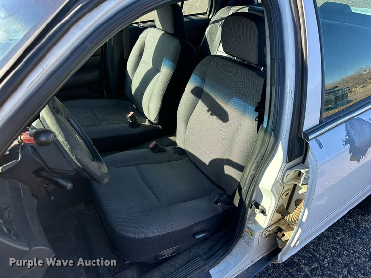 image for item JT9173 2007 Ford Crown Victoria Police Interceptor  