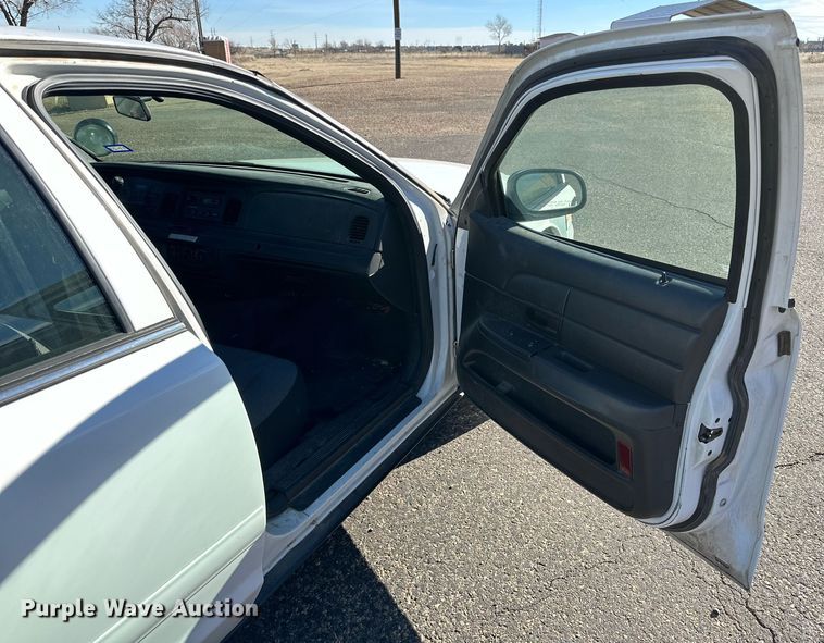 image for item JT9173 2007 Ford Crown Victoria Police Interceptor  