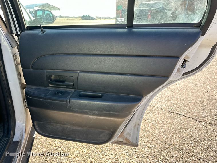 image for item JT9173 2007 Ford Crown Victoria Police Interceptor  