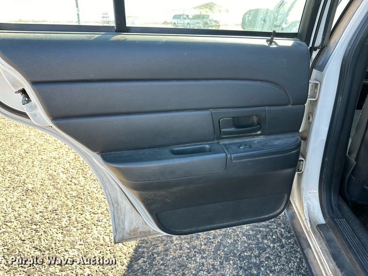 image for item JT9173 2007 Ford Crown Victoria Police Interceptor  