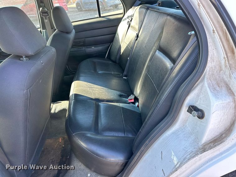 image for item JT9173 2007 Ford Crown Victoria Police Interceptor  