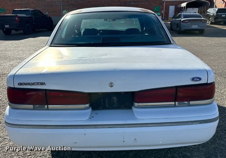 image for item JT9174 1996 Ford Crown Victoria Police Interceptor  