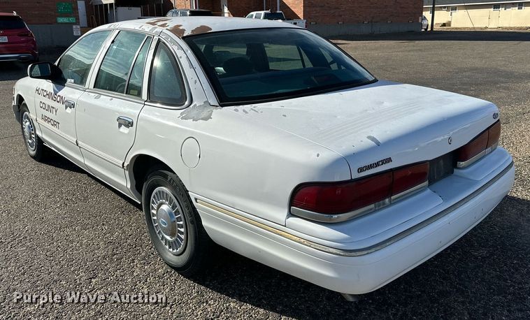 image for item JT9174 1996 Ford Crown Victoria Police Interceptor  