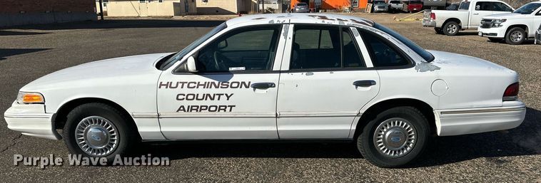 image for item JT9174 1996 Ford Crown Victoria Police Interceptor  