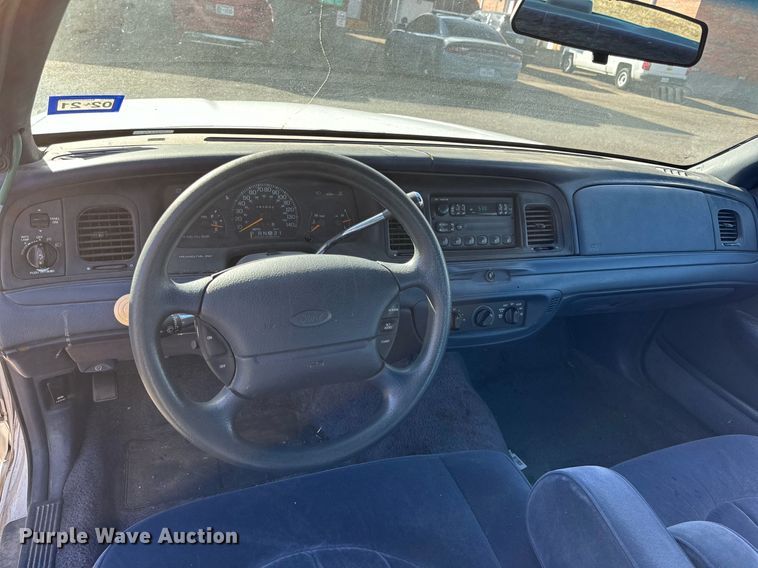 image for item JT9174 1996 Ford Crown Victoria Police Interceptor  