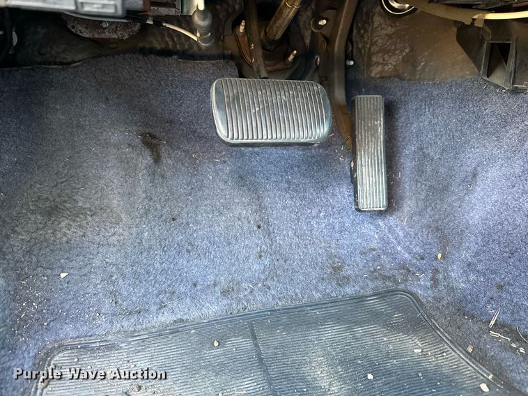 image for item JT9174 1996 Ford Crown Victoria Police Interceptor  