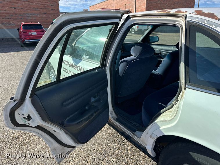 image for item JT9174 1996 Ford Crown Victoria Police Interceptor  