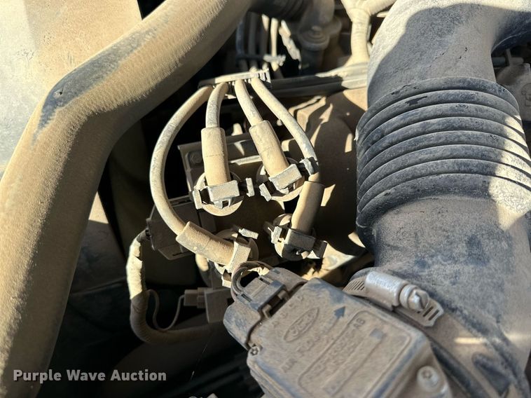 image for item JT9174 1996 Ford Crown Victoria Police Interceptor  