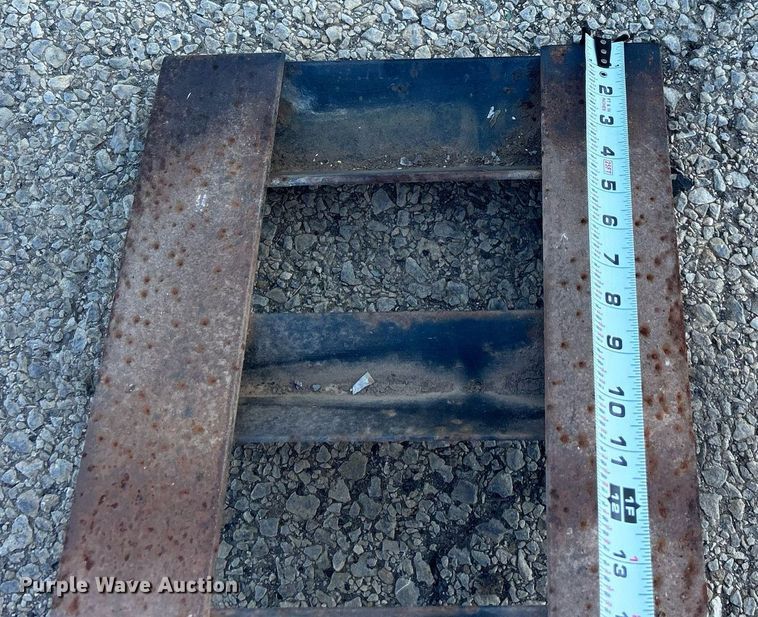 image for item KH9506 Equipment trailer