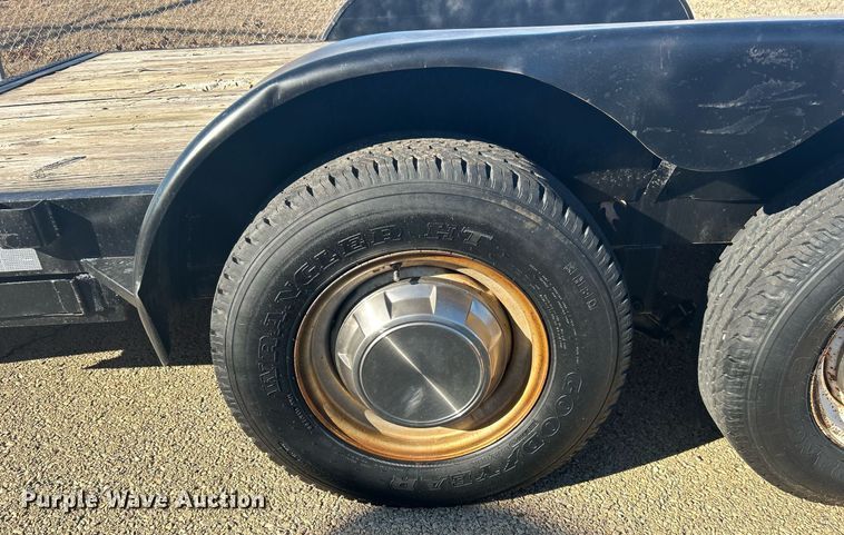 image for item KH9506 Equipment trailer