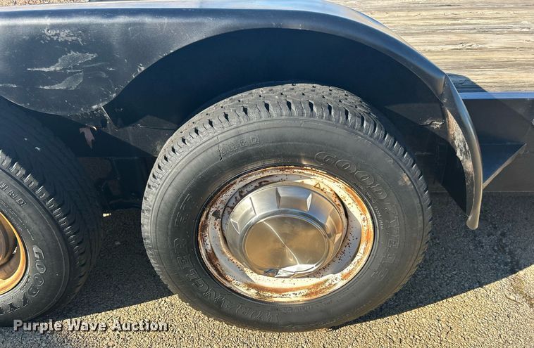 image for item KH9506 Equipment trailer