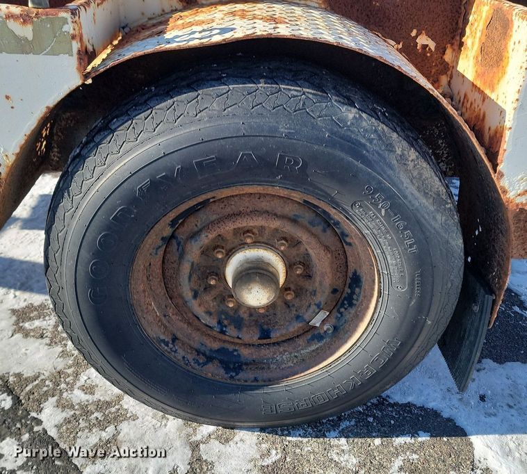 image for item LA9533 1998 Butler reel trailer