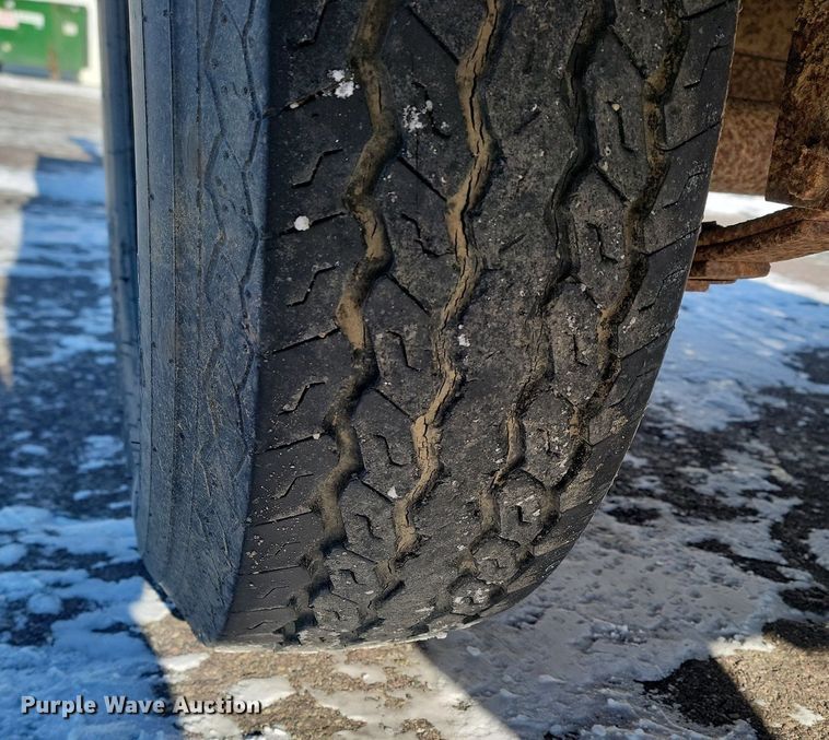 image for item LA9533 1998 Butler reel trailer