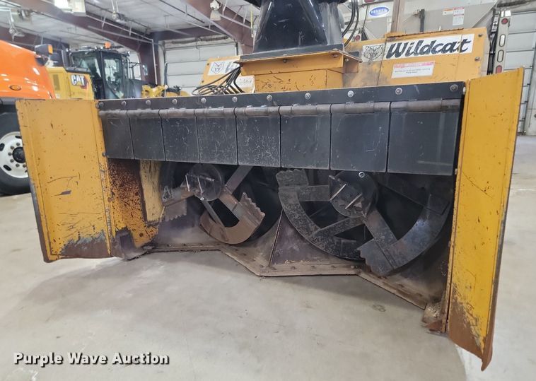 image for item LA9537 Wildcat  M7000MDR snow blower