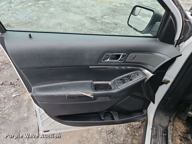 image for item LB9741 2017 Ford Explorer Police Interceptor  SUV