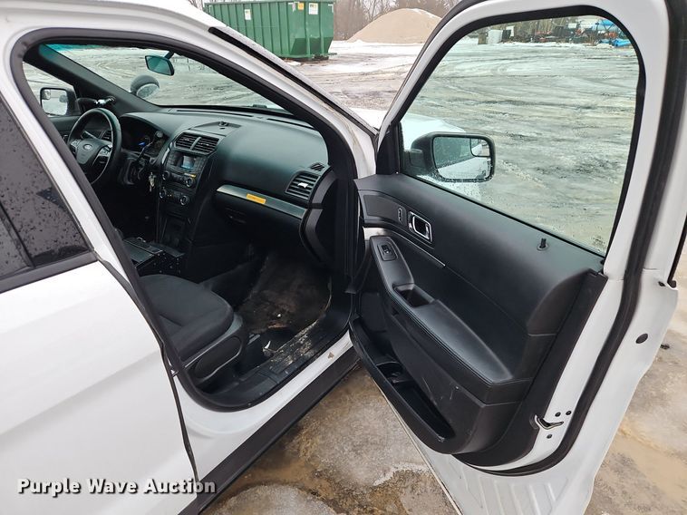 image for item LB9741 2017 Ford Explorer Police Interceptor  SUV