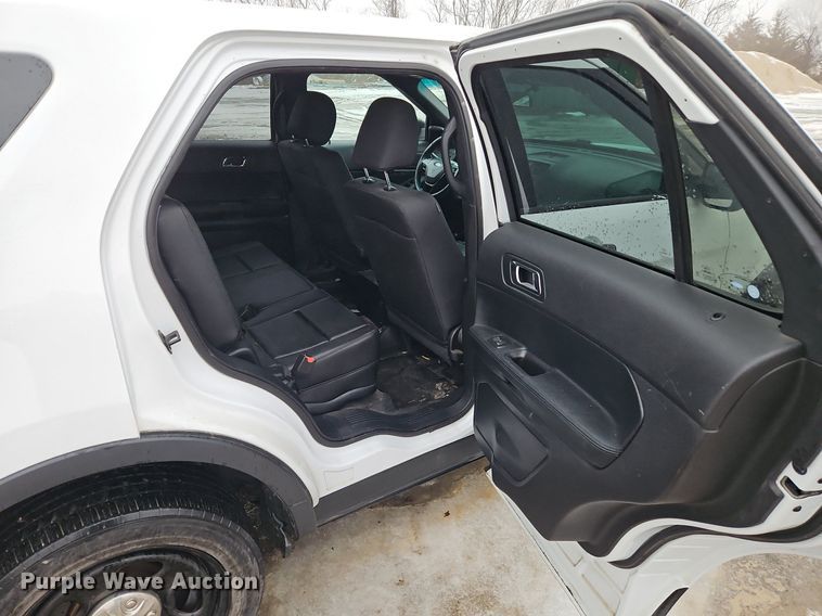 image for item LB9741 2017 Ford Explorer Police Interceptor  SUV