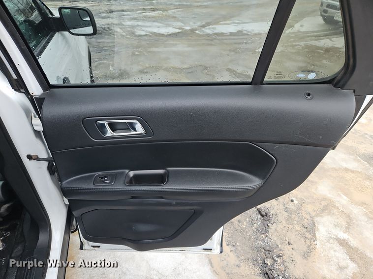 image for item LB9741 2017 Ford Explorer Police Interceptor  SUV