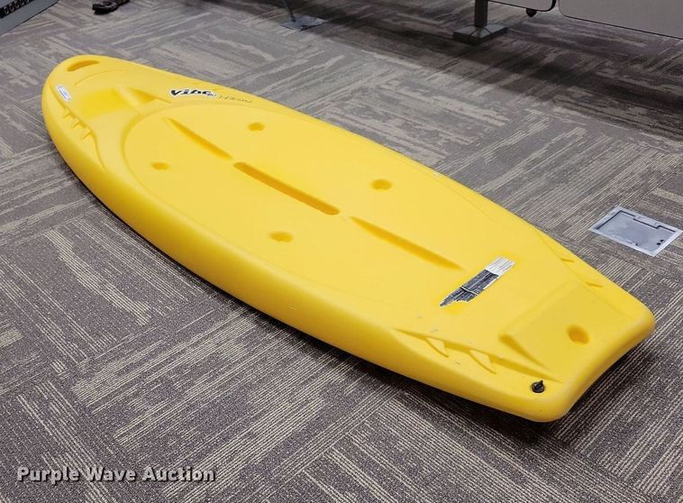 Pelican Vibe 80 paddle board in Ottumwa, IA Item LC9516 for sale