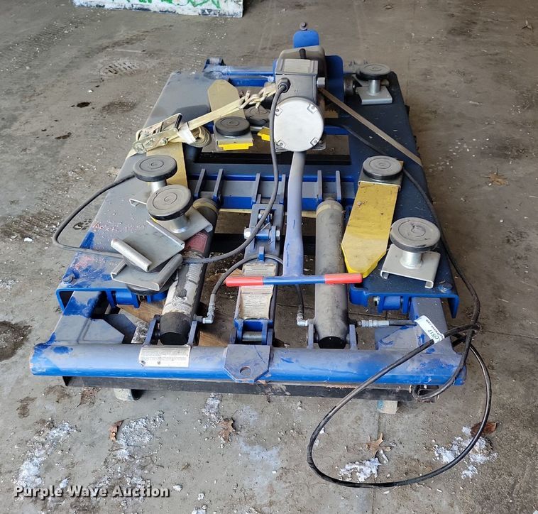 image for item LC9517 2016 BendPak automotive lift 