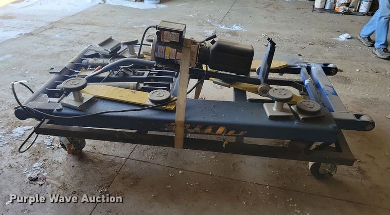 image for item LC9517 2016 BendPak automotive lift 