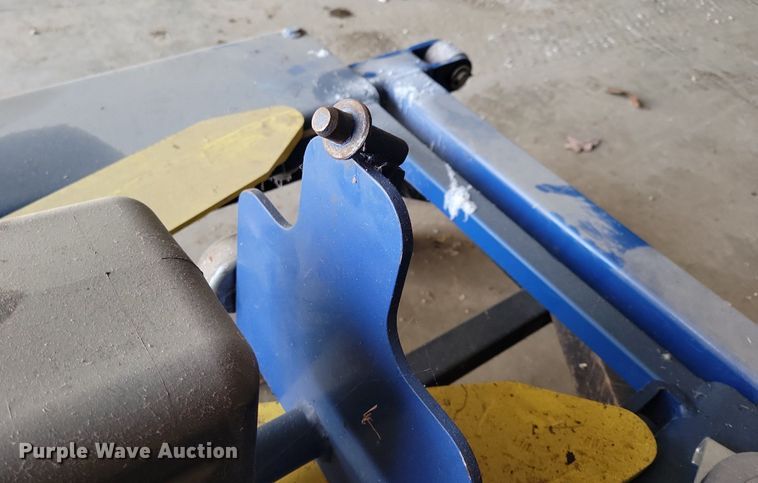 image for item LC9517 2016 BendPak automotive lift 