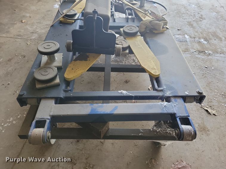 image for item LC9517 2016 BendPak automotive lift 