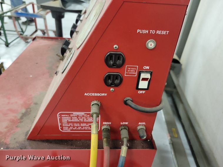 image for item LC9529 Everco Auto Air Service Center III AC charging station