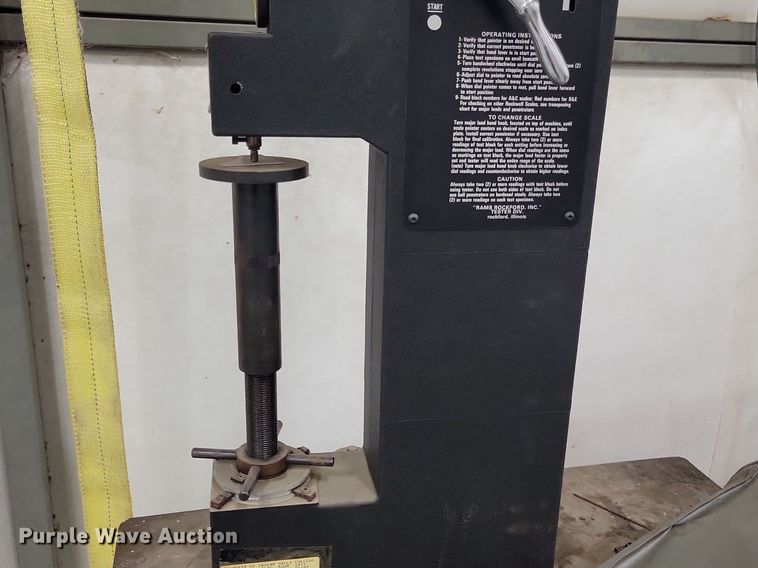 image for item LC9529 Everco Auto Air Service Center III AC charging station