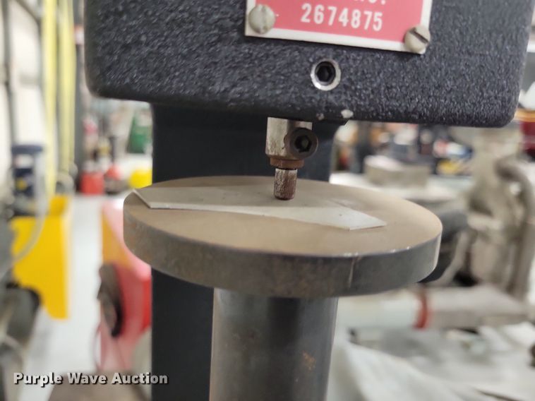 image for item LC9529 Everco Auto Air Service Center III AC charging station