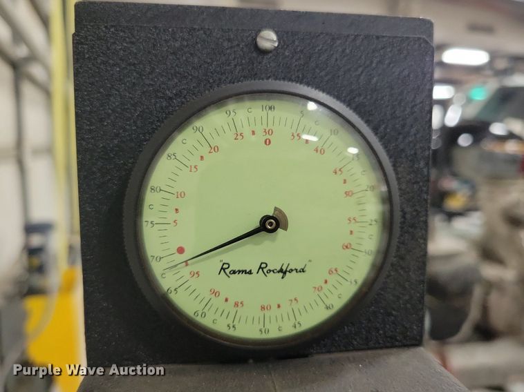 image for item LC9529 Everco Auto Air Service Center III AC charging station