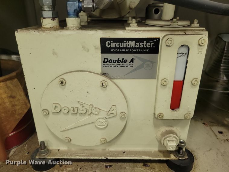 image for item LC9529 Everco Auto Air Service Center III AC charging station