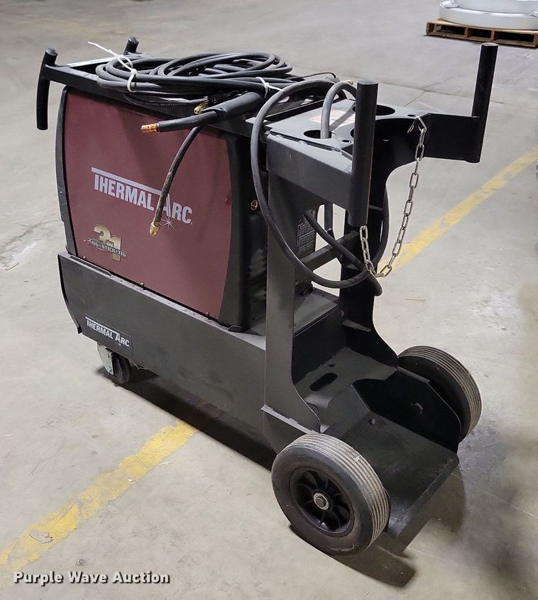 Thermal Arc Fabricator 211i welder in Des Moines, IA Item LC9796 for