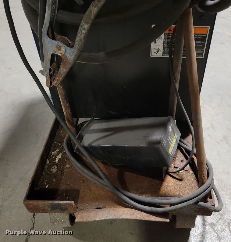 image for item LC9797 Miller Syncrowave 180SD welder